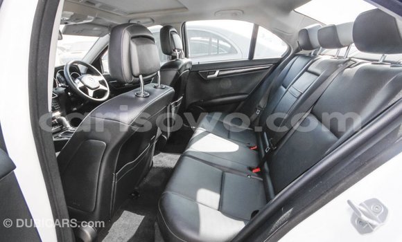 Ra Imported Mercedes-Benz 200 funfun Ọkọ̀ in Import - Dubai ni Benin Ra Imported Mercedes-Benz 200 funfun Ọkọ̀ in Import - Dubai ni Benin