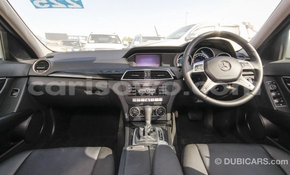 Ra Imported Mercedes-Benz 200 funfun Ọkọ̀ in Import - Dubai ni Benin Ra Imported Mercedes-Benz 200 funfun Ọkọ̀ in Import - Dubai ni Benin