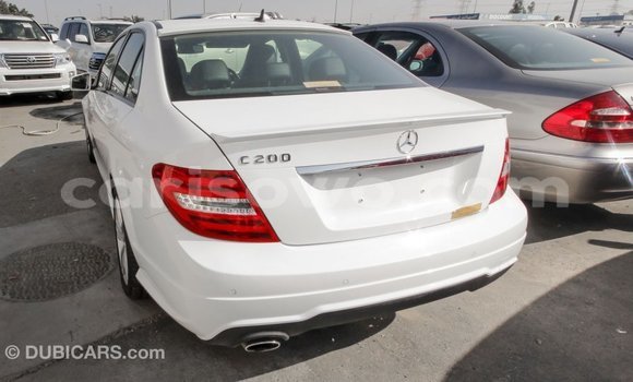 Ra Imported Mercedes-Benz 200 funfun Ọkọ̀ in Import - Dubai ni Benin Ra Imported Mercedes-Benz 200 funfun Ọkọ̀ in Import - Dubai ni Benin
