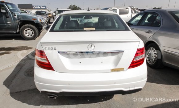 Ra Imported Mercedes-Benz 200 funfun Ọkọ̀ in Import - Dubai ni Benin Ra Imported Mercedes-Benz 200 funfun Ọkọ̀ in Import - Dubai ni Benin