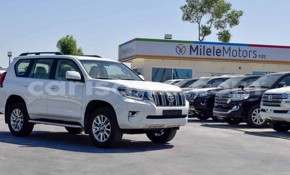 Acheter Neuf Voiture Toyota Land Cruiser Prado Blanc à Abomey, Benin Acheter Neuf Voiture Toyota Land Cruiser Prado Blanc à Abomey, Benin