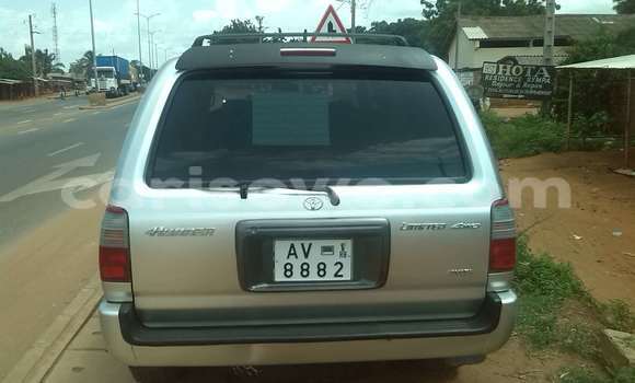 Ra Àlòkù Toyota 4Runner Silver Ọkọ̀ in Abomey Calavi ni Benin Ra Àlòkù Toyota 4Runner Silver Ọkọ̀ in Abomey Calavi ni Benin