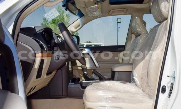 Acheter Neuf Voiture Toyota Land Cruiser Prado Blanc à Abomey, Benin Acheter Neuf Voiture Toyota Land Cruiser Prado Blanc à Abomey, Benin