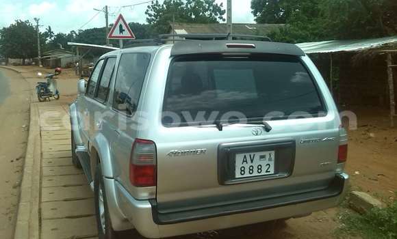Ra Àlòkù Toyota 4Runner Silver Ọkọ̀ in Abomey Calavi ni Benin Ra Àlòkù Toyota 4Runner Silver Ọkọ̀ in Abomey Calavi ni Benin