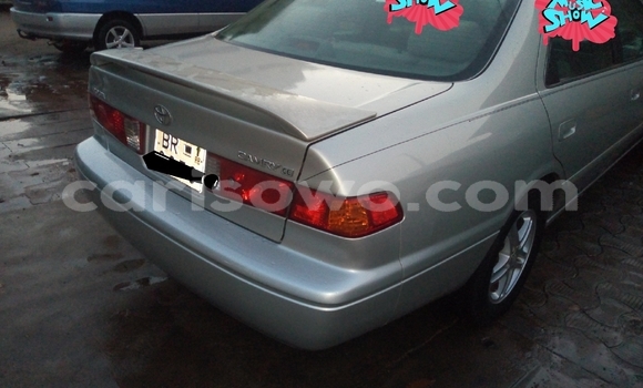 Ra Àlòkù Toyota Camry Silver Ọkọ̀ in Cotonou ni Benin Ra Àlòkù Toyota Camry Silver Ọkọ̀ in Cotonou ni Benin