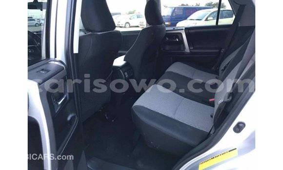 Acheter Import Utilitaire Toyota HiAce Autre à Import - Dubai, Benin Acheter Import Utilitaire Toyota HiAce Autre à Import - Dubai, Benin