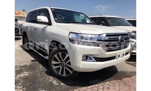 Buy Import Toyota Land Cruiser White Car in Import - Dubai in Benign Buy Import Toyota Land Cruiser White Car in Import - Dubai in Benign