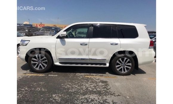 Buy Import Toyota Land Cruiser White Car in Import - Dubai in Benign Buy Import Toyota Land Cruiser White Car in Import - Dubai in Benign