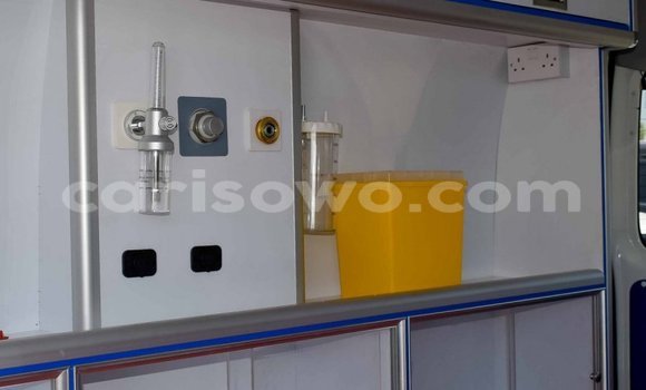 Acheter Neuf Voiture Toyota Hiace Blanc à Abomey, Benin Acheter Neuf Voiture Toyota Hiace Blanc à Abomey, Benin