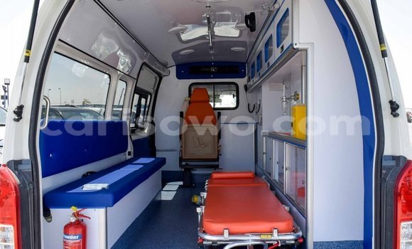 Acheter Neuf Voiture Toyota Hiace Blanc à Abomey, Benin Acheter Neuf Voiture Toyota Hiace Blanc à Abomey, Benin