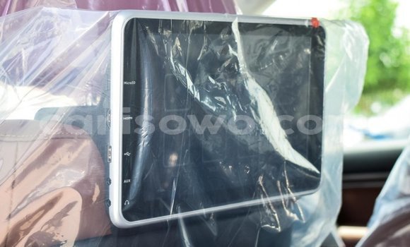 Acheter Neuf Voiture Toyota Land Cruiser Noir à Abomey, Benin Acheter Neuf Voiture Toyota Land Cruiser Noir à Abomey, Benin