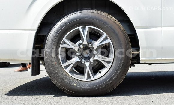 Ra Imported Toyota Hiace funfun Ọkọ̀ in Import - Dubai ni Benin Ra Imported Toyota Hiace funfun Ọkọ̀ in Import - Dubai ni Benin