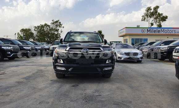 Acheter Neuf Voiture Toyota Land Cruiser Noir à Abomey, Benin Acheter Neuf Voiture Toyota Land Cruiser Noir à Abomey, Benin