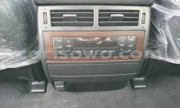 Acheter Neuf Voiture Toyota Land Cruiser Noir à Abomey, Benin Acheter Neuf Voiture Toyota Land Cruiser Noir à Abomey, Benin