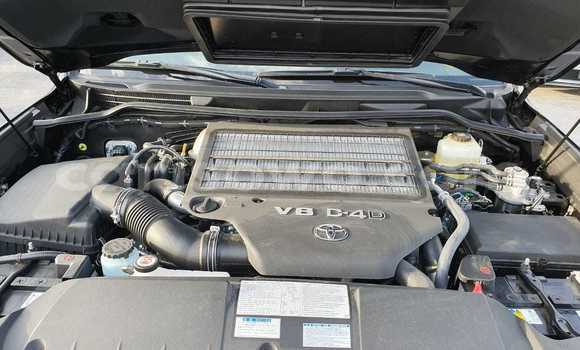 Acheter Neuf Voiture Toyota Land Cruiser Noir à Abomey, Benin Acheter Neuf Voiture Toyota Land Cruiser Noir à Abomey, Benin