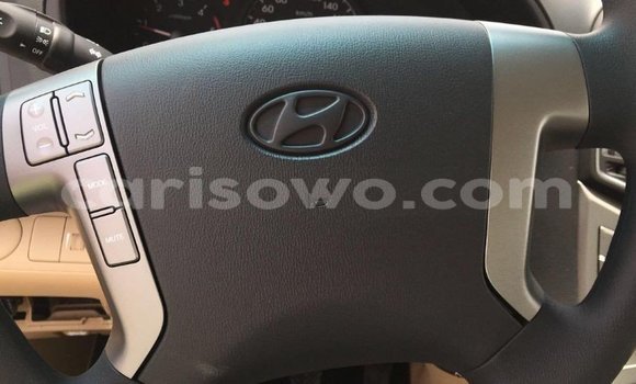 Ra Imported Hyundai Chorus funfun Ọkọ̀ akẹ́rù ńlá in Import - Dubai ni Benin Ra Imported Hyundai Chorus funfun Ọkọ̀ akẹ́rù ńlá in Import - Dubai ni Benin