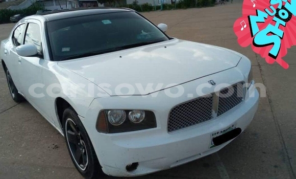Ra Àlòkù Dodge Charger funfun Ọkọ̀ in Cotonou ni Benin Ra Àlòkù Dodge Charger funfun Ọkọ̀ in Cotonou ni Benin