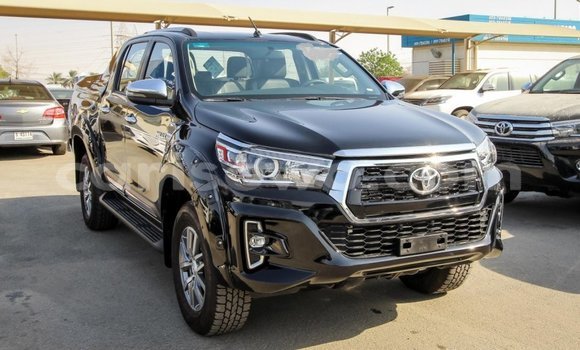 Sayi Imported Toyota Hilux Black Mota in Import - Dubai a Benin Sayi Imported Toyota Hilux Black Mota in Import - Dubai a Benin