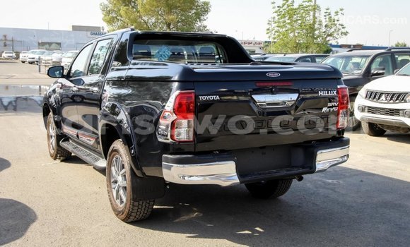 Sayi Imported Toyota Hilux Black Mota in Import - Dubai a Benin Sayi Imported Toyota Hilux Black Mota in Import - Dubai a Benin