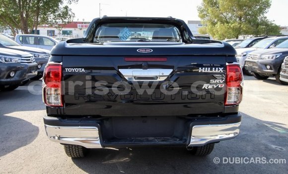 Sayi Imported Toyota Hilux Black Mota in Import - Dubai a Benin Sayi Imported Toyota Hilux Black Mota in Import - Dubai a Benin