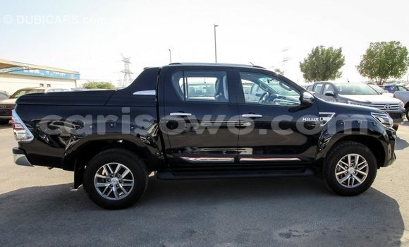 Sayi Imported Toyota Hilux Black Mota in Import - Dubai a Benin Sayi Imported Toyota Hilux Black Mota in Import - Dubai a Benin