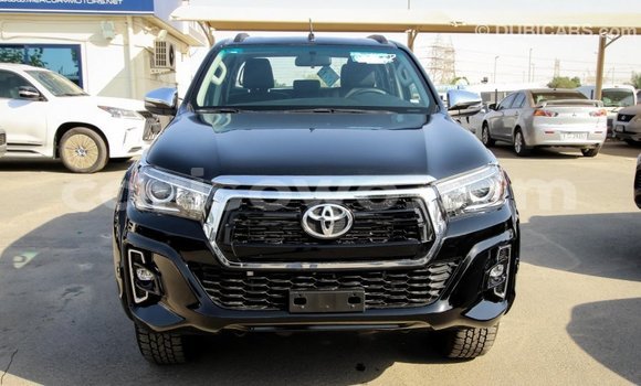 Sayi Imported Toyota Hilux Black Mota in Import - Dubai a Benin Sayi Imported Toyota Hilux Black Mota in Import - Dubai a Benin