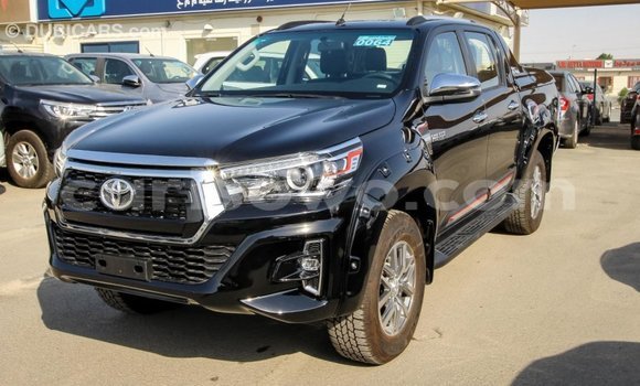 Sayi Imported Toyota Hilux Black Mota in Import - Dubai a Benin Sayi Imported Toyota Hilux Black Mota in Import - Dubai a Benin