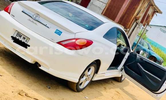 Ra Àlòkù Toyota Solara funfun Ọkọ̀ in Cotonou ni Benin Ra Àlòkù Toyota Solara funfun Ọkọ̀ in Cotonou ni Benin