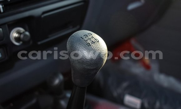 Acheter Neuf Voiture Toyota Land Cruiser Blanc à Abomey, Benin Acheter Neuf Voiture Toyota Land Cruiser Blanc à Abomey, Benin