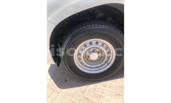 Ra Imported Toyota Prado funfun Ọkọ̀ in Import - Dubai ni Benin Ra Imported Toyota Prado funfun Ọkọ̀ in Import - Dubai ni Benin