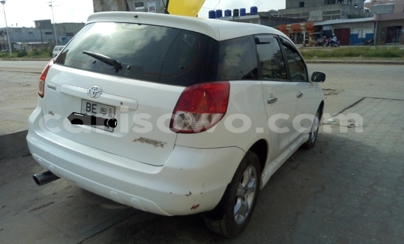 Ra Àlòkù Toyota Matrix funfun Ọkọ̀ in Cotonou ni Benin Ra Àlòkù Toyota Matrix funfun Ọkọ̀ in Cotonou ni Benin