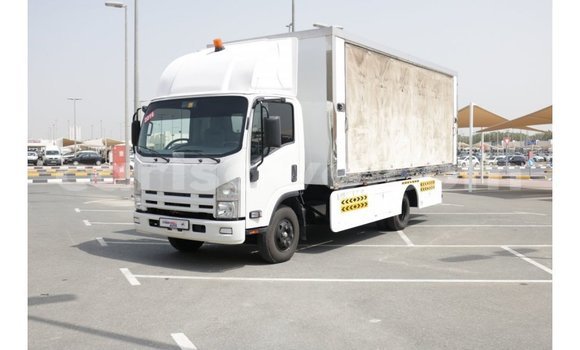 Sayi Imported Isuzu FTR 850 White Babbar mota in Import - Dubai a Benin