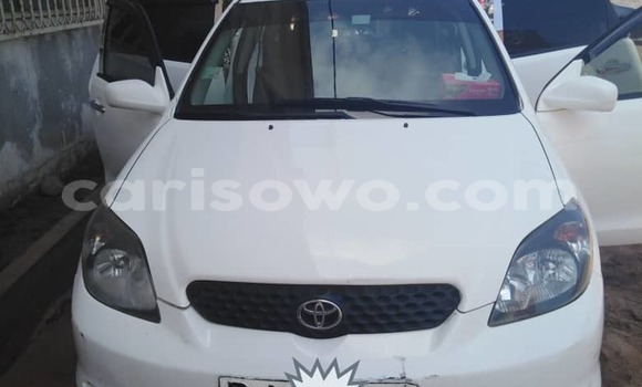 Ra Àlòkù Toyota Matrix funfun Ọkọ̀ in Cotonou ni Benin Ra Àlòkù Toyota Matrix funfun Ọkọ̀ in Cotonou ni Benin