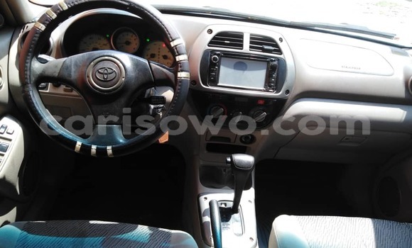 Acheter Occasion Voiture Toyota RAV4 Bleu à Cotonou, Benin Acheter Occasion Voiture Toyota RAV4 Bleu à Cotonou, Benin