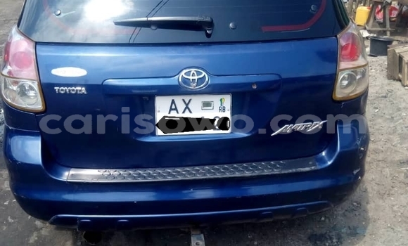 Ra Àlòkù Toyota Matrix Blue Ọkọ̀ in Cotonou ni Benin Ra Àlòkù Toyota Matrix Blue Ọkọ̀ in Cotonou ni Benin