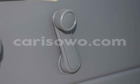 Acheter Neuf Voiture Toyota Land Cruiser Blanc à Abomey, Benin Acheter Neuf Voiture Toyota Land Cruiser Blanc à Abomey, Benin