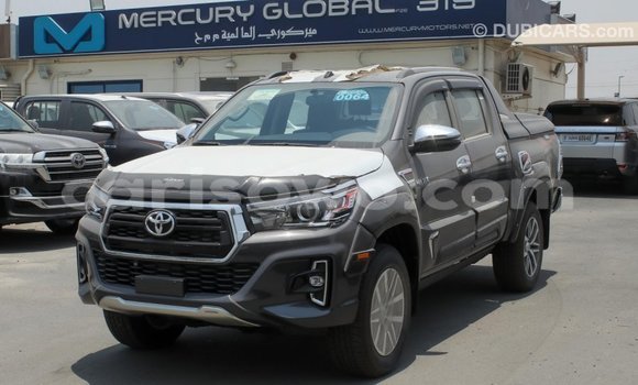 Sayi Imported Toyota Hilux Black Mota in Import - Dubai a Benin Sayi Imported Toyota Hilux Black Mota in Import - Dubai a Benin
