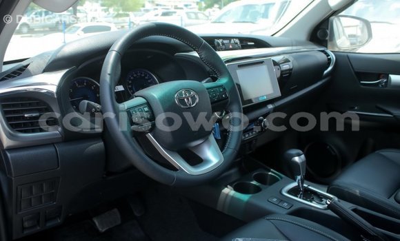Sayi Imported Toyota Hilux Black Mota in Import - Dubai a Benin Sayi Imported Toyota Hilux Black Mota in Import - Dubai a Benin
