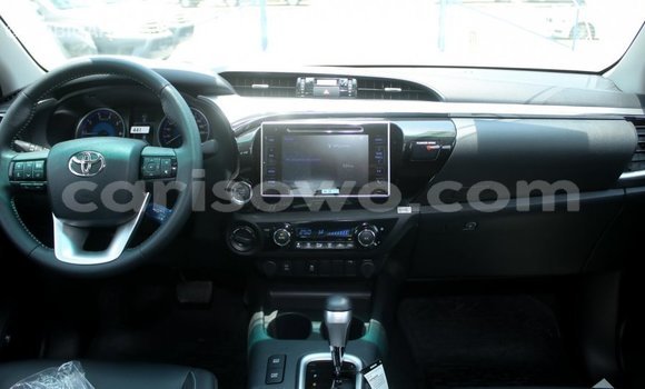 Sayi Imported Toyota Hilux Black Mota in Import - Dubai a Benin Sayi Imported Toyota Hilux Black Mota in Import - Dubai a Benin