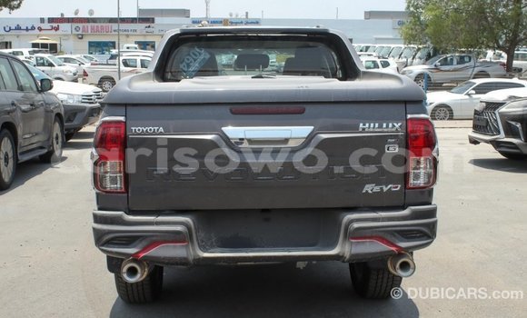Sayi Imported Toyota Hilux Black Mota in Import - Dubai a Benin Sayi Imported Toyota Hilux Black Mota in Import - Dubai a Benin