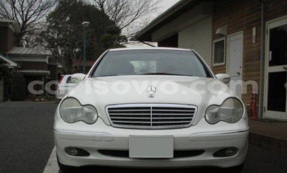 Sayi Na hannu Mercedes-Benz C–Class White Mota in Cotonou a Benin