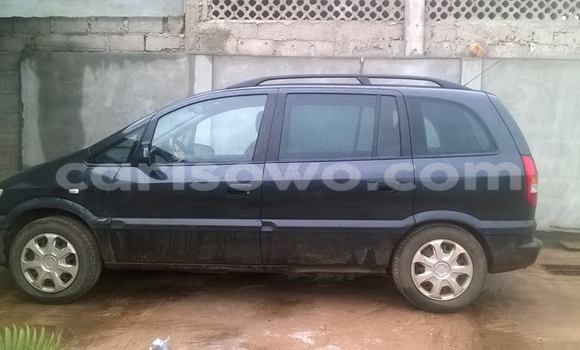 Sayi Na hannu Opel Vectra Black Mota in Cotonou a Benin