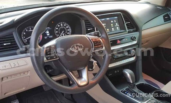 Acheter Import Voiture Hyundai Sonata Noir à Import - Dubai, Benin Acheter Import Voiture Hyundai Sonata Noir à Import - Dubai, Benin