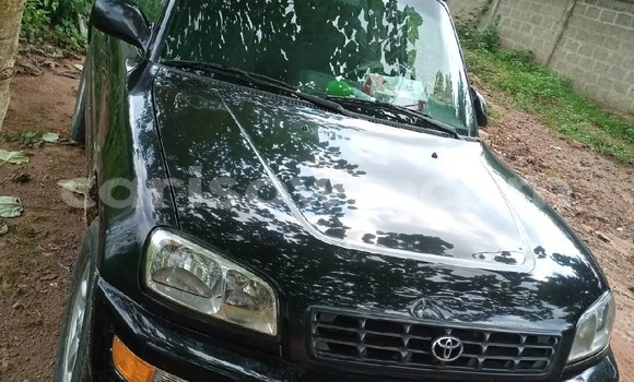 Acheter Occasion Voiture Toyota RAV4 Vert à Cotonou, Benin Acheter Occasion Voiture Toyota RAV4 Vert à Cotonou, Benin