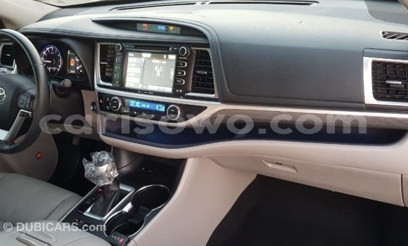Buy Import Toyota Highlander Other Car in Import - Dubai in Benign Buy Import Toyota Highlander Other Car in Import - Dubai in Benign