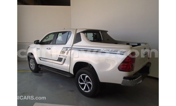 Buy Import Toyota Hilux White Car in Import - Dubai in Benign Buy Import Toyota Hilux White Car in Import - Dubai in Benign