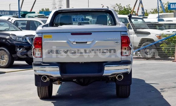 Acheter Neuf Voiture Toyota Hilux Blanc à Abomey, Benin Acheter Neuf Voiture Toyota Hilux Blanc à Abomey, Benin