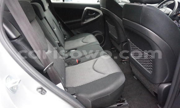 Acheter Occasion Voiture Toyota RAV4 Gris à Cotonou, Benin Acheter Occasion Voiture Toyota RAV4 Gris à Cotonou, Benin