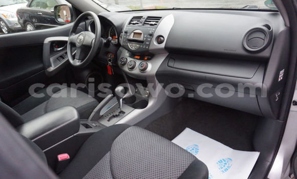 Acheter Occasion Voiture Toyota RAV4 Gris à Cotonou, Benin Acheter Occasion Voiture Toyota RAV4 Gris à Cotonou, Benin