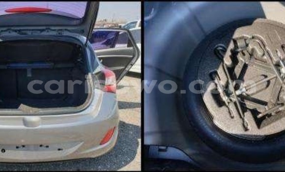 Acheter Occasion Voiture Hyundai i30 Gris à Cotonou, Benin Acheter Occasion Voiture Hyundai i30 Gris à Cotonou, Benin